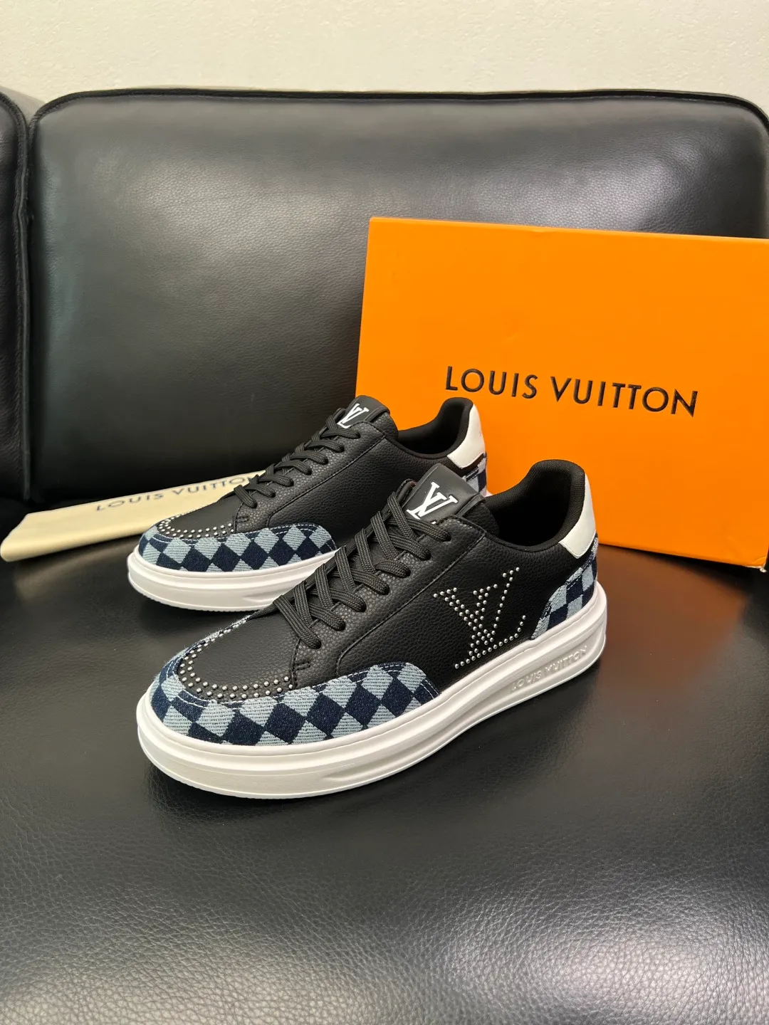 Men's shoes 💰740 Lv high quality top crafts Louis Vuitton, sports sneakers counter synchronization, uppers imported from Italy, high quality splicing colorful complex crafts, imported cowhide lining soft and comfortable, soles: original soles specially provided by the original factory, T men's shoes 💰U exclusive movable molded soles super comfortable, original factory single goods, code number 38-44 (customized 45)